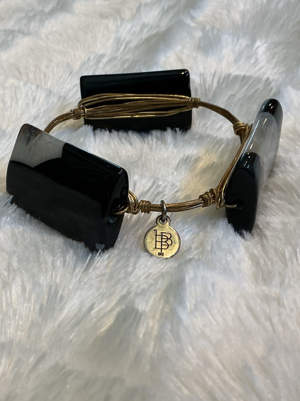 Burbon & Bow ties Black/White Glass Multi-Panel Wire Bangle Bracelet